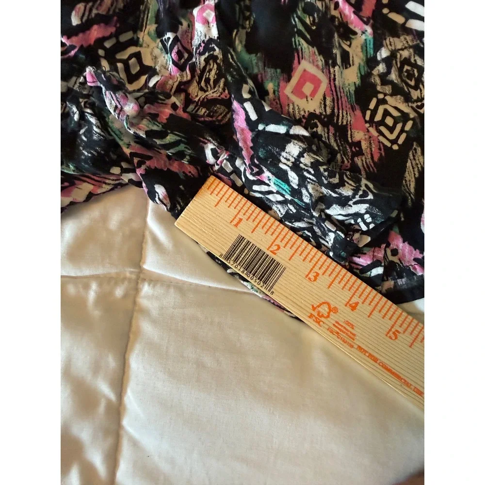 Justice Girls Tribal Geometric Print Smocked Waist Rayon Shorts Black Pink 12